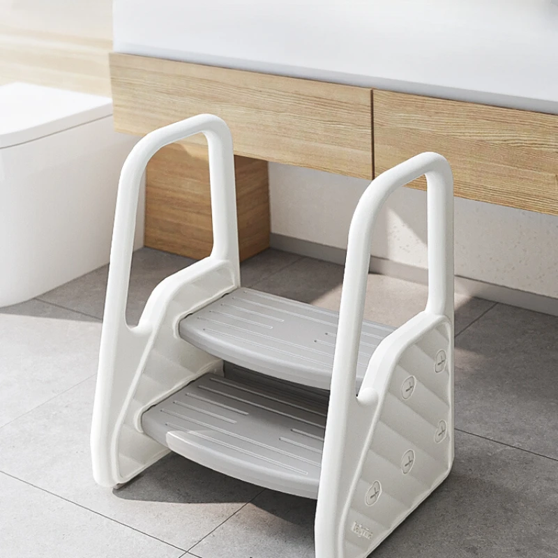 Stepping on footstool, children's washbasin, children's washbasin, stepping on footstool, children's bathroom