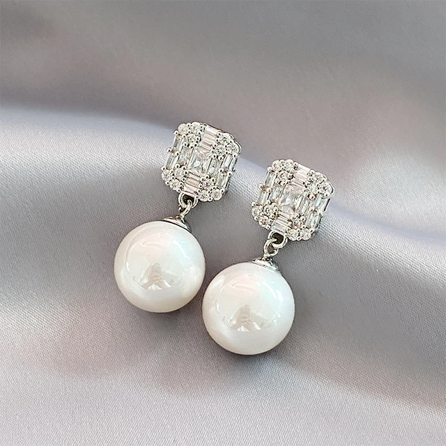 Boucles d'oreilles pendantes en perles de cristal pour femmes, accessoires d'oreille exquis, bijoux de fête, document en or, brillant, luxe, mode 2025