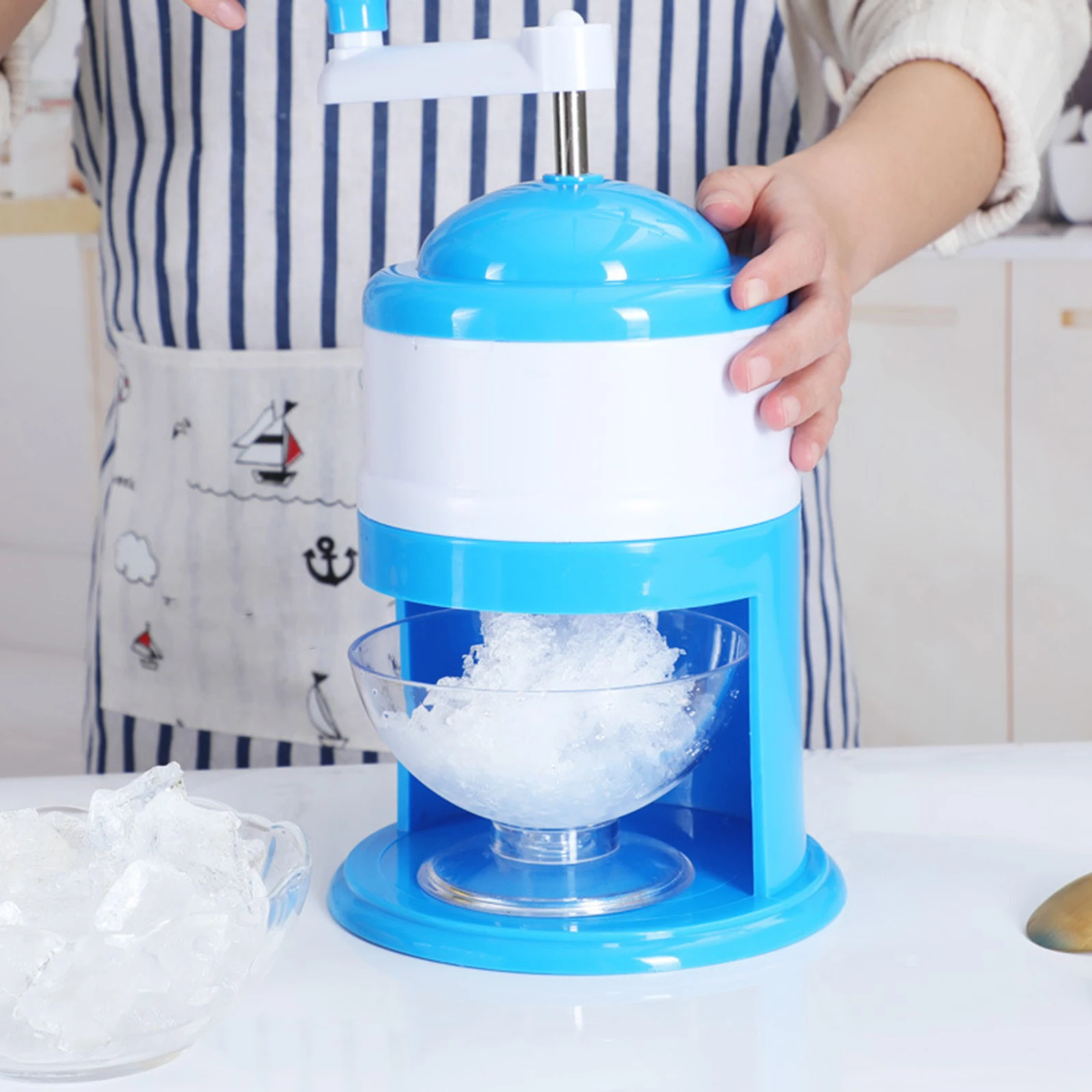 Manual Ice Crusher Portable Mini Hand Shaved Ice Machine Crushed Ice Maker with Ice Cube Tray for Kitchen Restaurants Bars Cafe 5