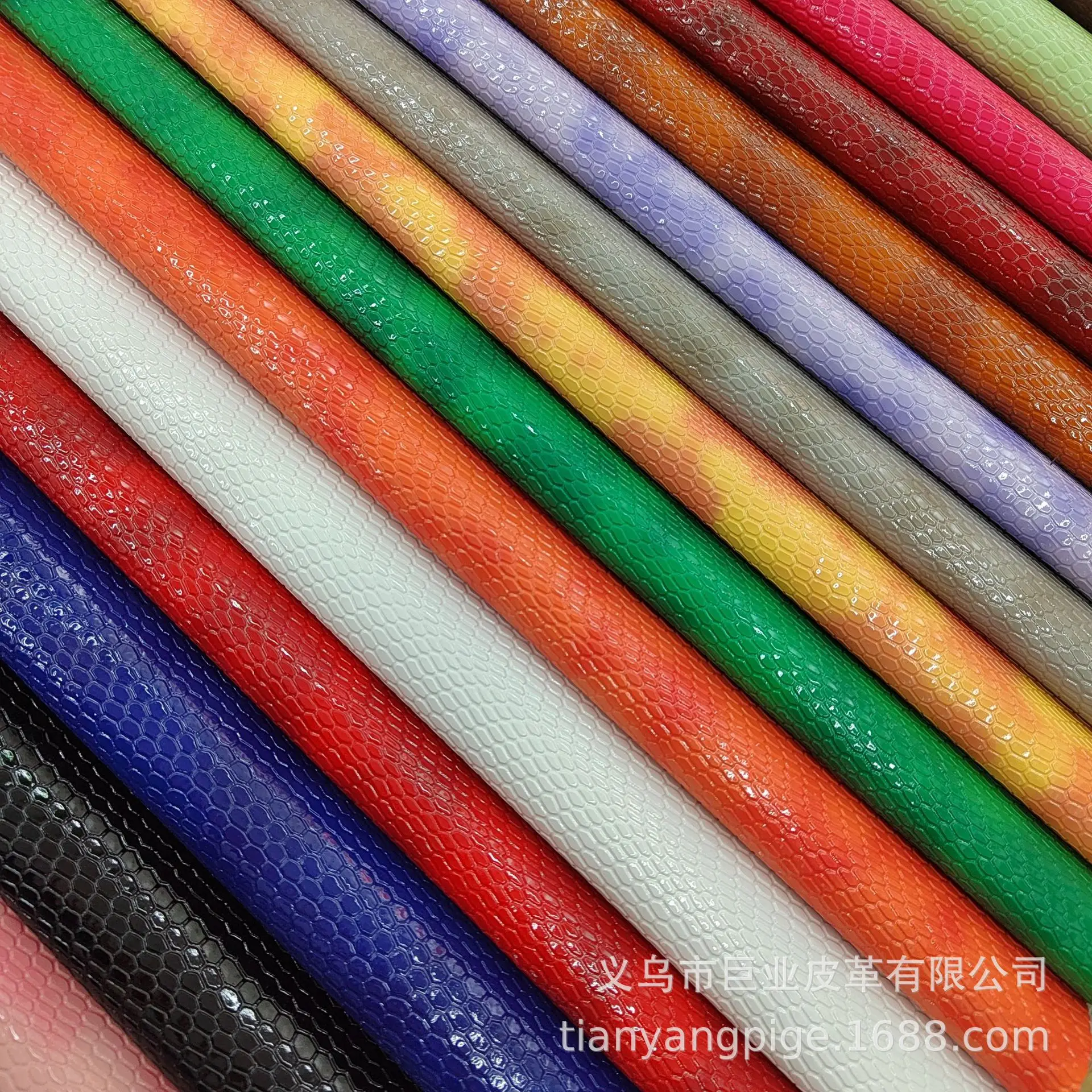 High Gloss Cloud Snake Skin Pattern Leather Fashion Bags Stationery Shoes PVC Artificial Leather 0.8MM Thickness