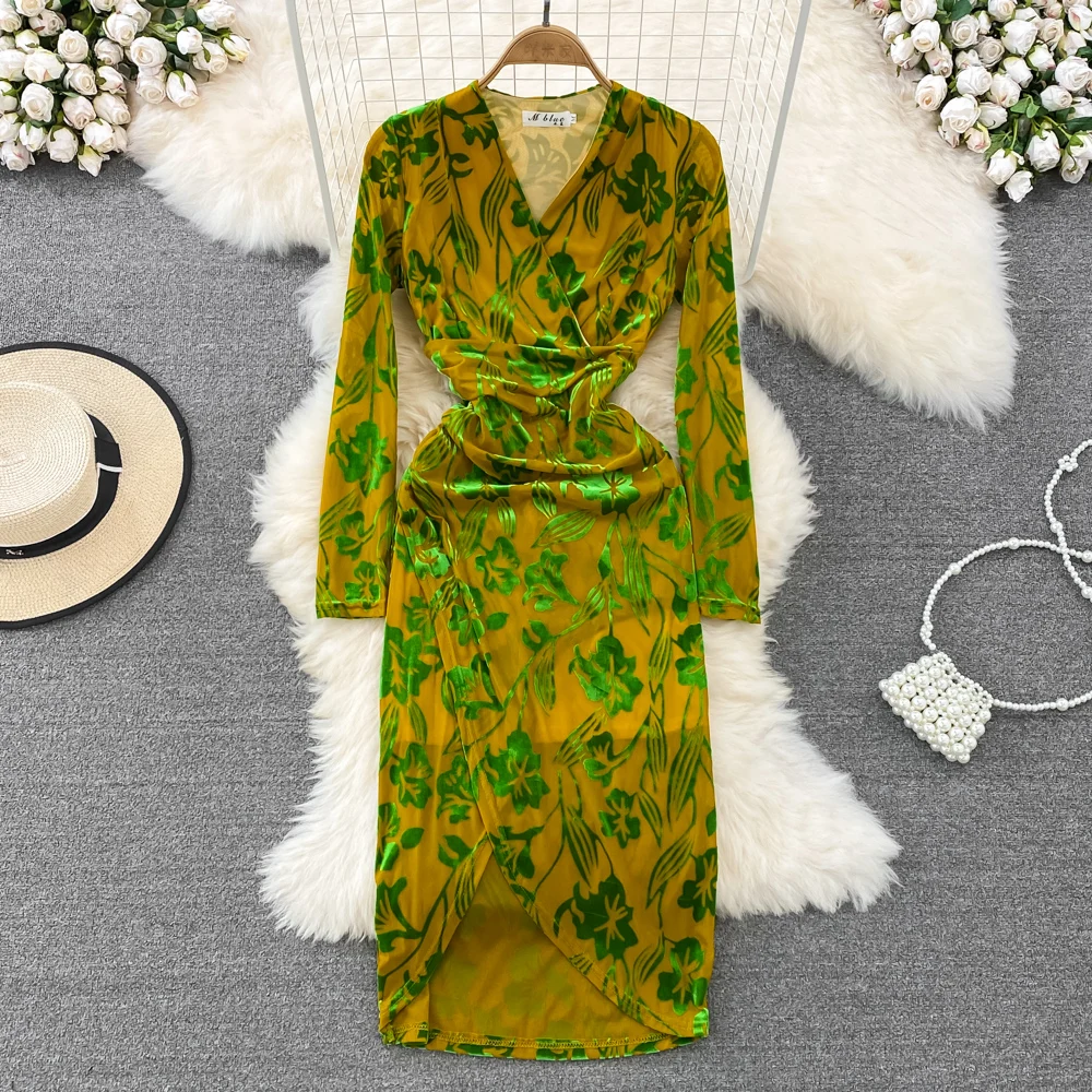 

French Tea Break Dress Ladies Temperament Bronzing Printing V-neck Long-sleeved Waist Slimming Mid-length Hip Dress Women