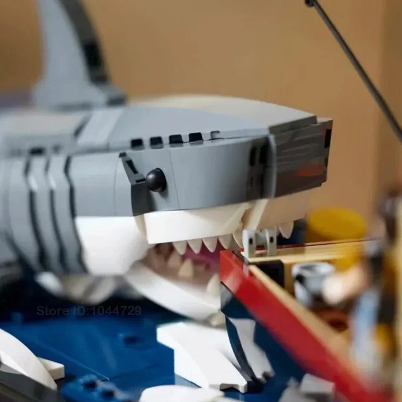 Building Block Toys Building Toy Set Educational Toy Jaws Diorama Boat Shark Pirate Ship Building Blocks Fishing Boat Model Bricks Toys 21350 for Kid