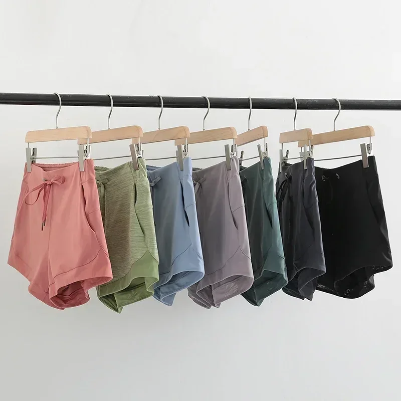 2024 Tummy Control Yoga Shorts Capris for Women with Phone Pockets Workout Running mesh stitching 4-way Stretch fabric shorts
