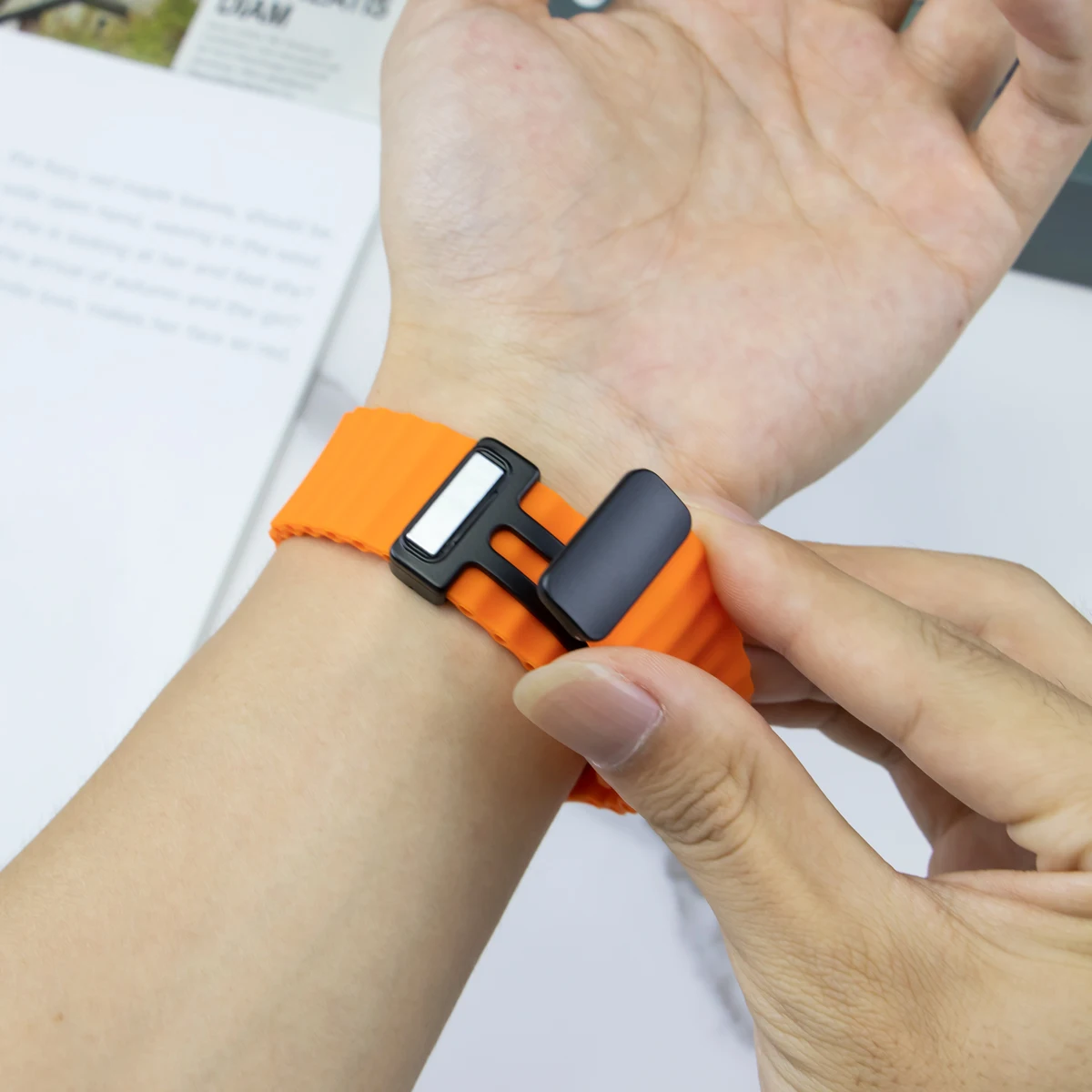 รูปสินค้า สายซิลิโคนสุดคุ้มสำหรับ Apple Watch หลายขนาด