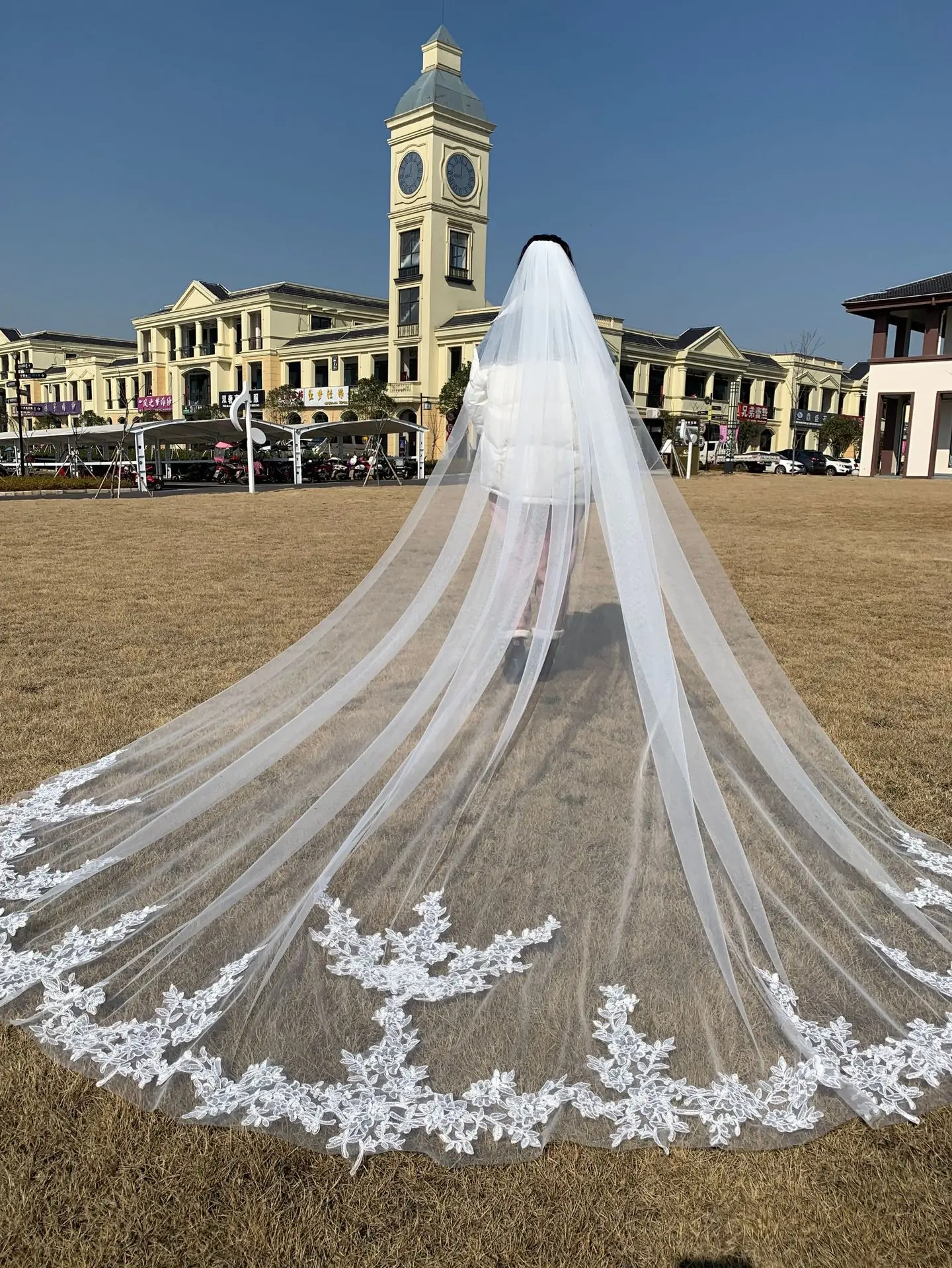 

New White Ivory3 Meters Long Cathedral Real Photo One Layer Lace Appliques Wedding Bridal Veil with Metal Comb Veu Velo Noiva