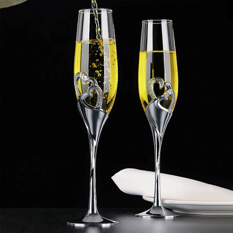 Glass drinkware 2Pcs Wedding Champagne Glass Set Toasting Flute Glasses with Rhinestone Crystal Rimmed Hearts Decor