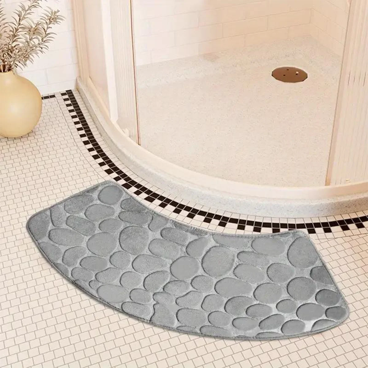 Curved bathroom mat 6