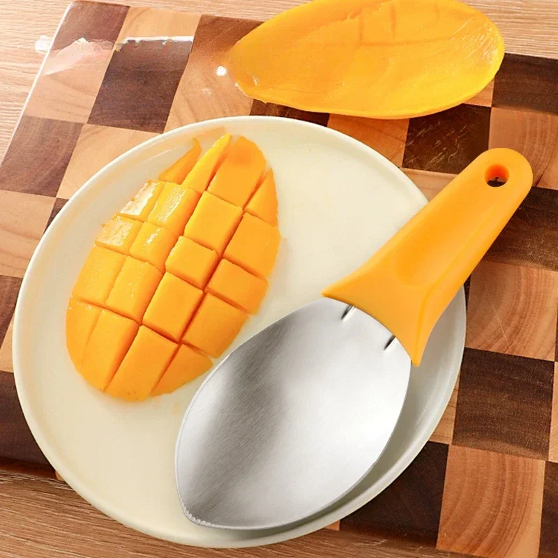 Food grade stainless steel mango cutter Mango diced fruit peel separator to take the pulp scoop fruit peel and core separator