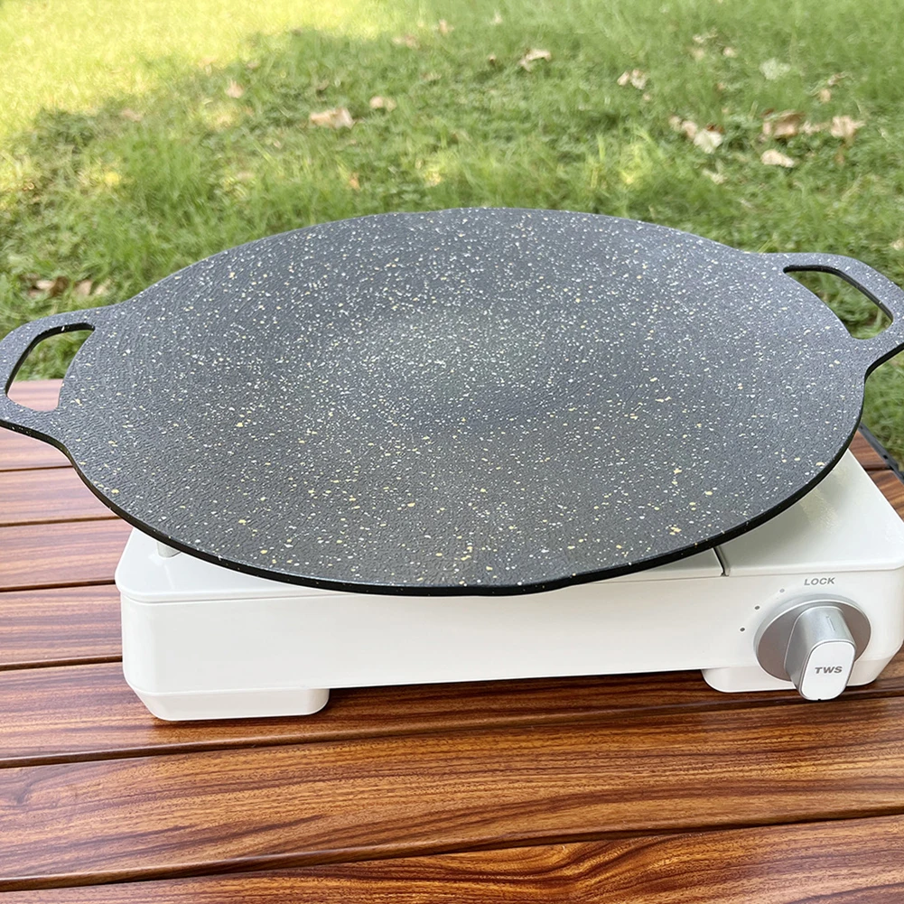 Oil Frying Baking Pan Round Frying Pan Non-stick Barbecue Tray with Food Clip Anti Scald Handle for Outdoor Camping BBQ Tool Camping Cookware Camping Cookware Set