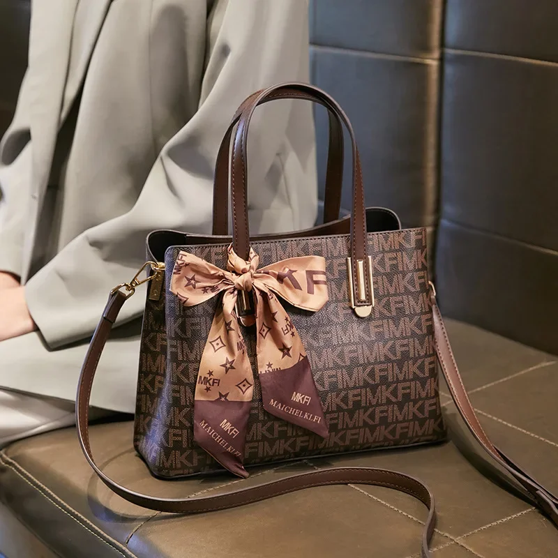 

2023 New Fashion IVK Luxury Women's Shoulder Bags Designer Crossbody Shoulder Purses Handbag Women Clutch Travel Tote Bag