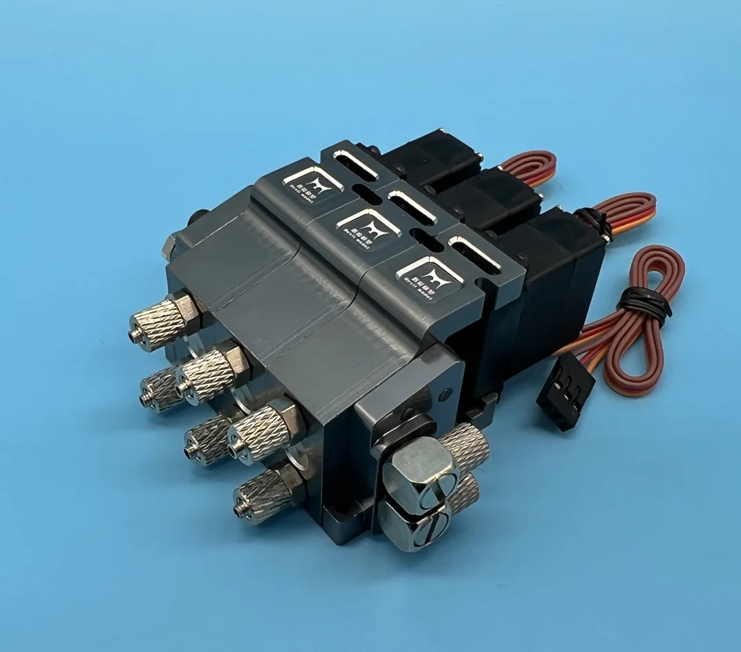 

Excavator 3 Channel Hydraulic Directional Valve integrated servo for Huina 1580 1/14 RC Excavator