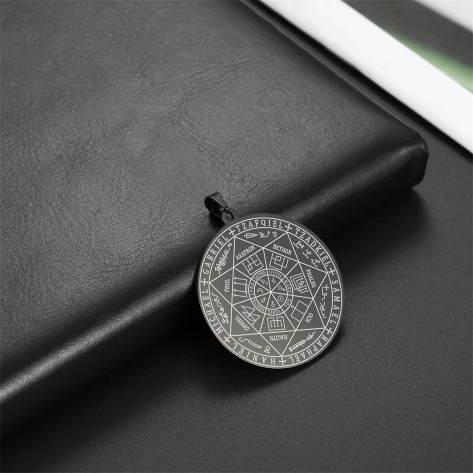 DHWEKU Collane Uomo 7 Arcangeli Sigillo Medaglia Talismano Collana Acciaio Inossidabile Pentagramma Ciondolo Amuleto Protezione Catena Gioielli Maschili Fascino Portafortuna per Uomo Donna
