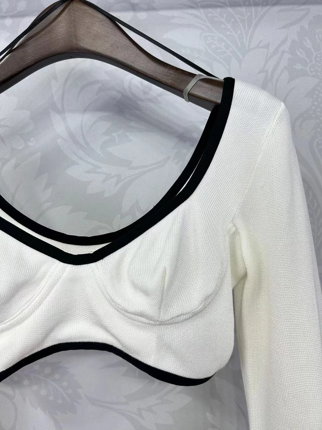 Рисунок 3 - SilkTop модный тонкий приталенный