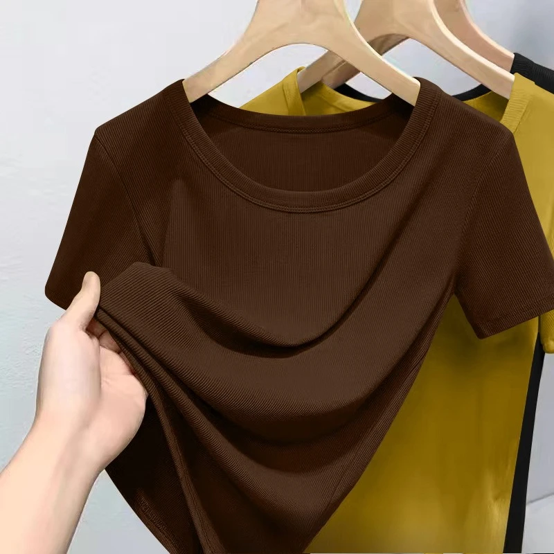 Sommerliches Damen-T-Shirt mit Rundhalsausschnitt, modisch, trendig, locker geschnitten, kurzärmelig, weich, atmungsaktiv, lässiges Oberteil, ideal für den Alltag, Streetstyle-Outfit.