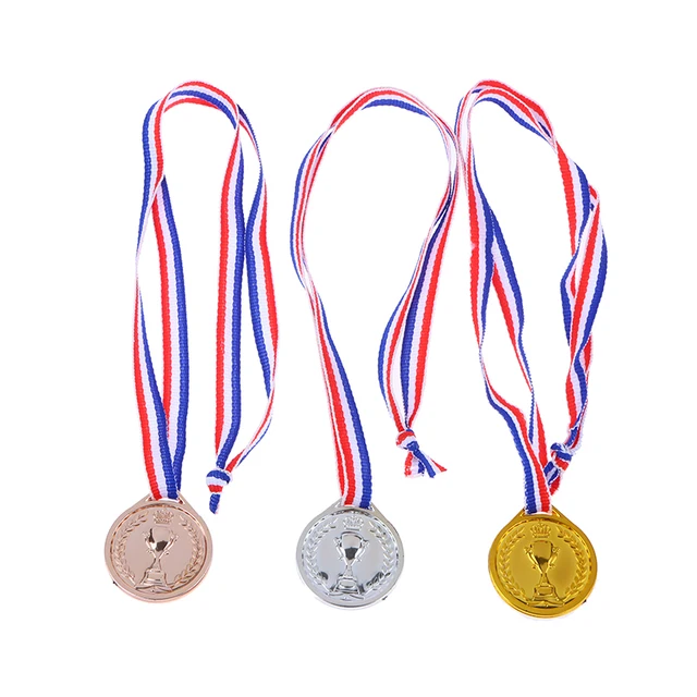 Medallas de Oro de plástico con cinta para niños, accesorios para fotos, de  5 a 10 piezas - AliExpress
