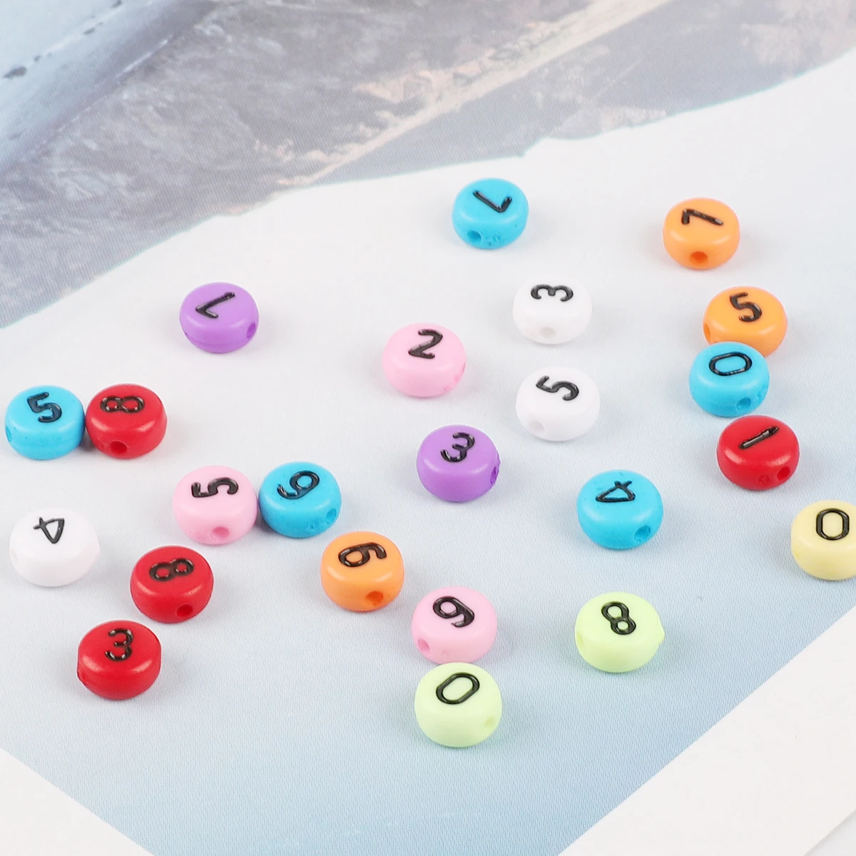 Acrylic Beads 7mm Alphabet Round Flat Letters Numbers DIY Craft Beads Kit 100pcs/Bag for Jewelry Making Bracelets Necklace