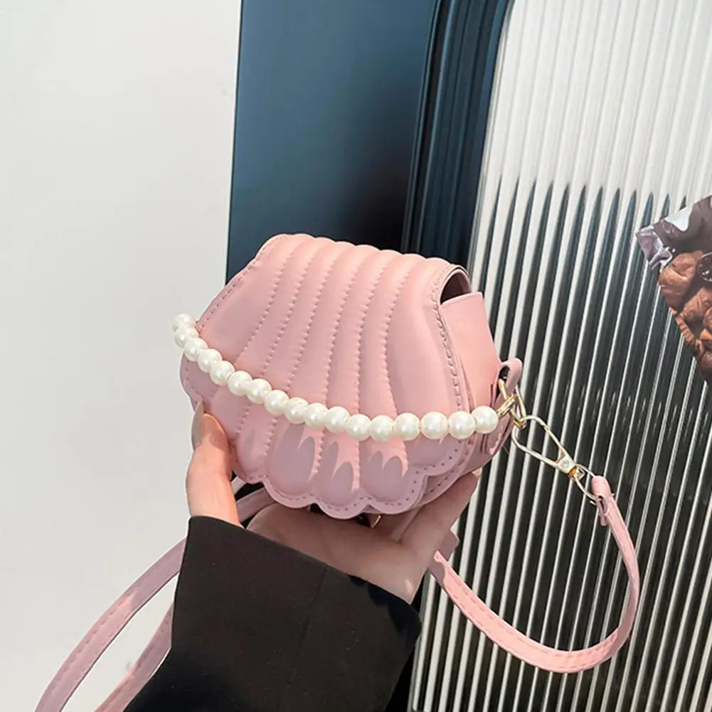 Borsa a tracolla a forma di conchiglia, stile francese, elegante borsa a mano con catena di perle, borsa a spalla in pelle PU, borsa hobo minimalista da donna - immagine 3