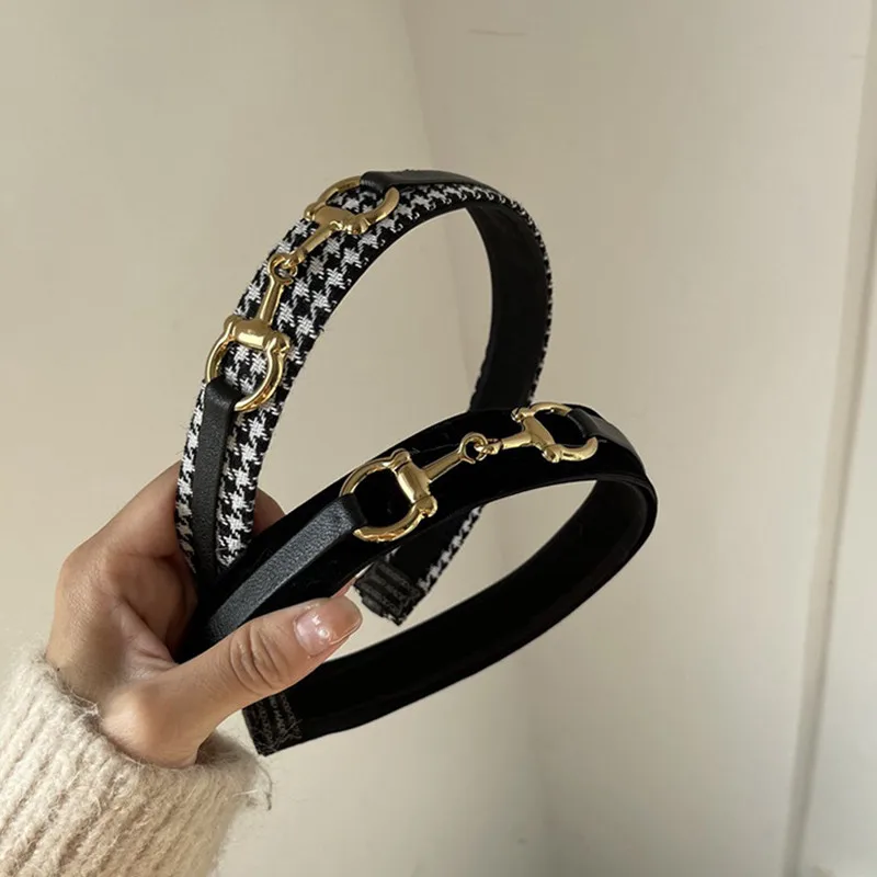 Фланелевая черно-белая клетчатая повязка на голову с металлической пряжкой