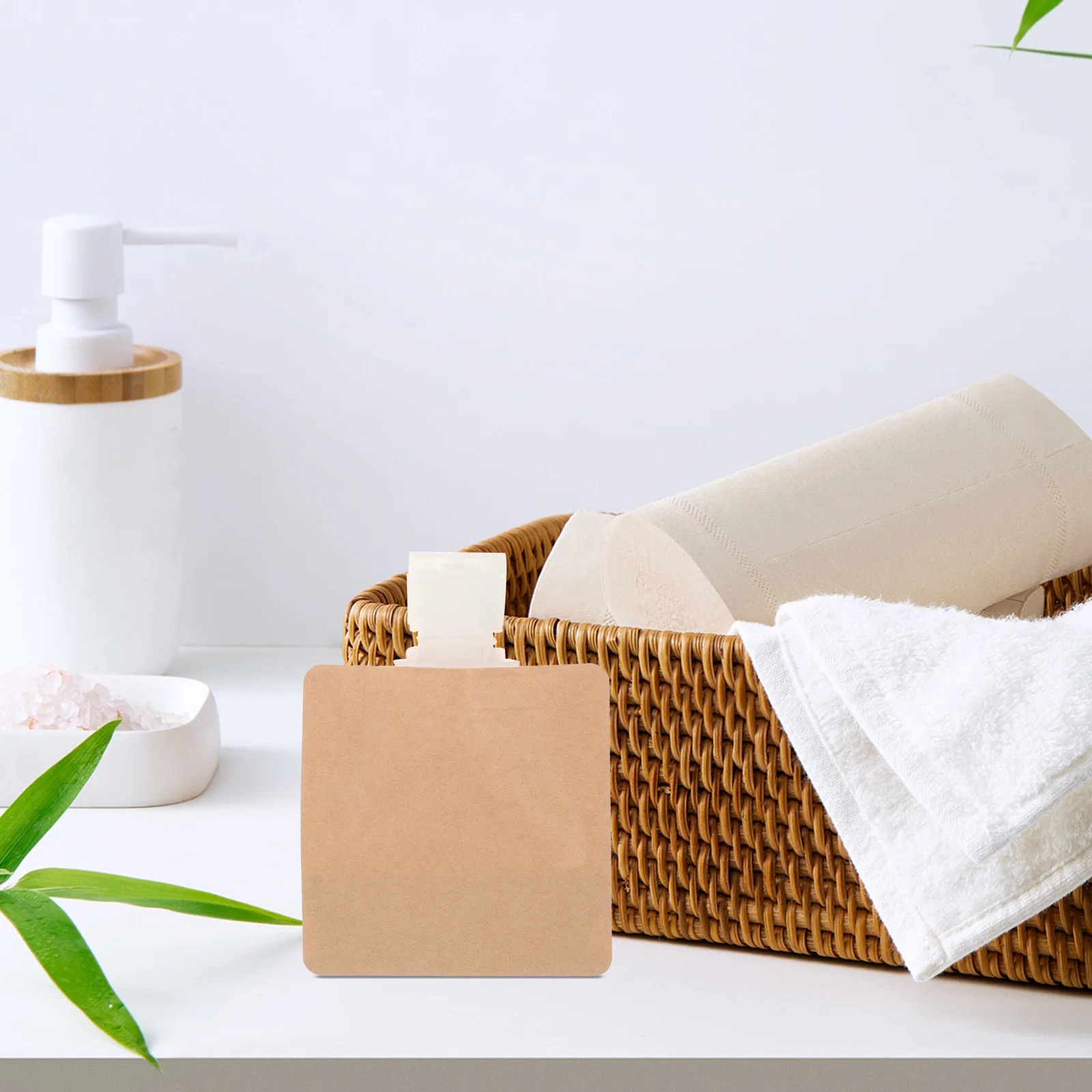 

Kraft Paper Writable Liquid Flip-top Spout Bag Portable Travel Lotion Refill Travel Size Lotion Pouch Refillable Fluid