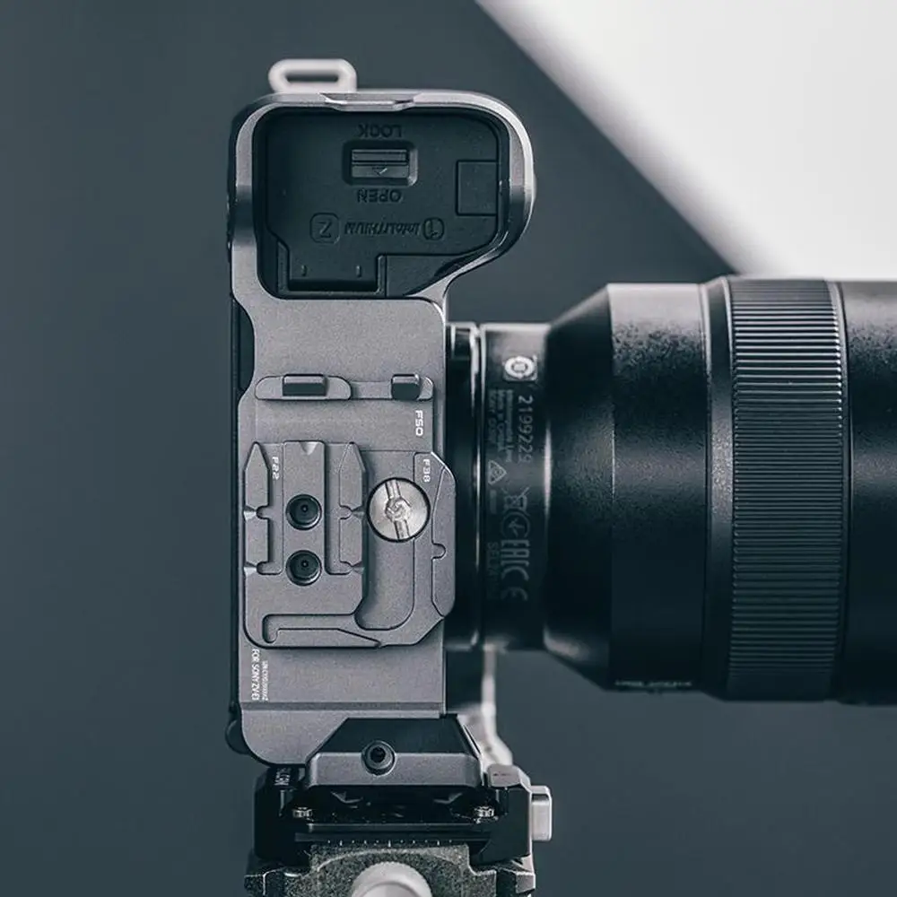 C00B3503 Quick Release Camera L-Bracket FOR SONY ZV-E1