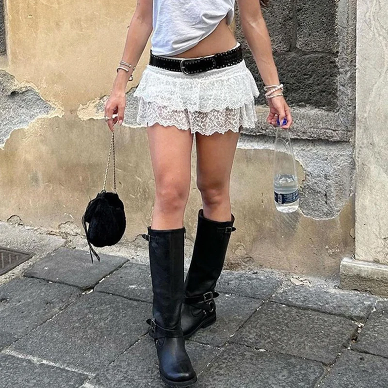 Рисунок 2 - Женская кружевная мини-юбка с низкой посадкой