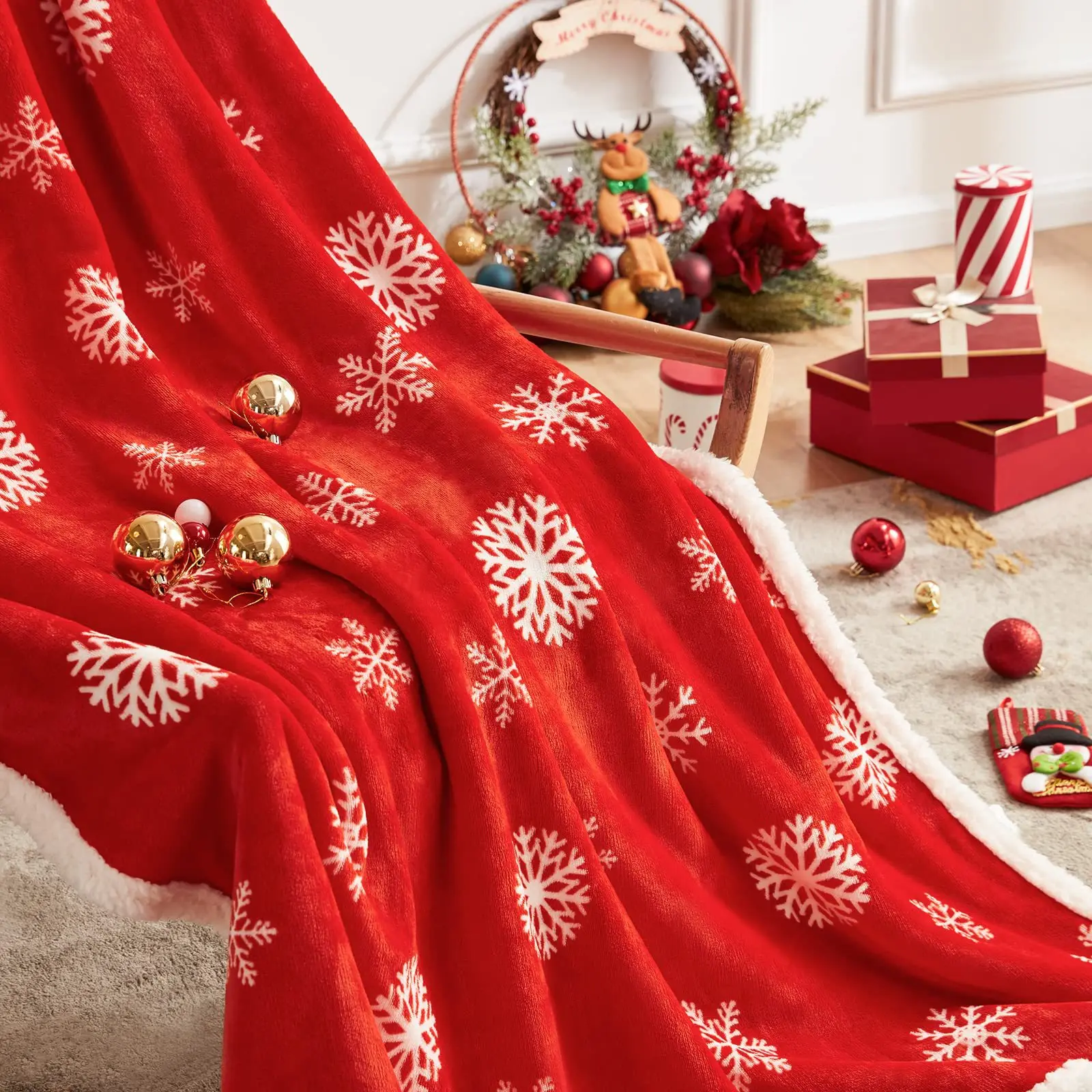 Christmas Blanket Flannel Lamb Blanket Holiday Snowflakes Reindeer Print Couch Sofa Blanket Red Warm Bed Blanket for Home Decor