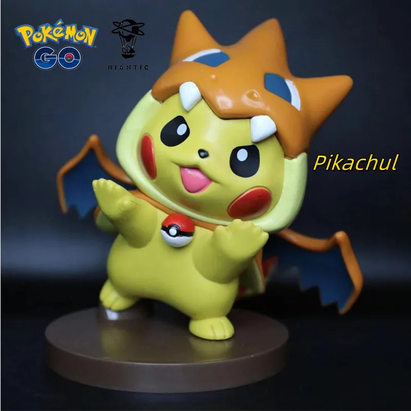 

Pokémon Anime Pikachul COS Charizard Cloak Shape Boxed Toy Figure Home Furnishing Collection Children's Gift