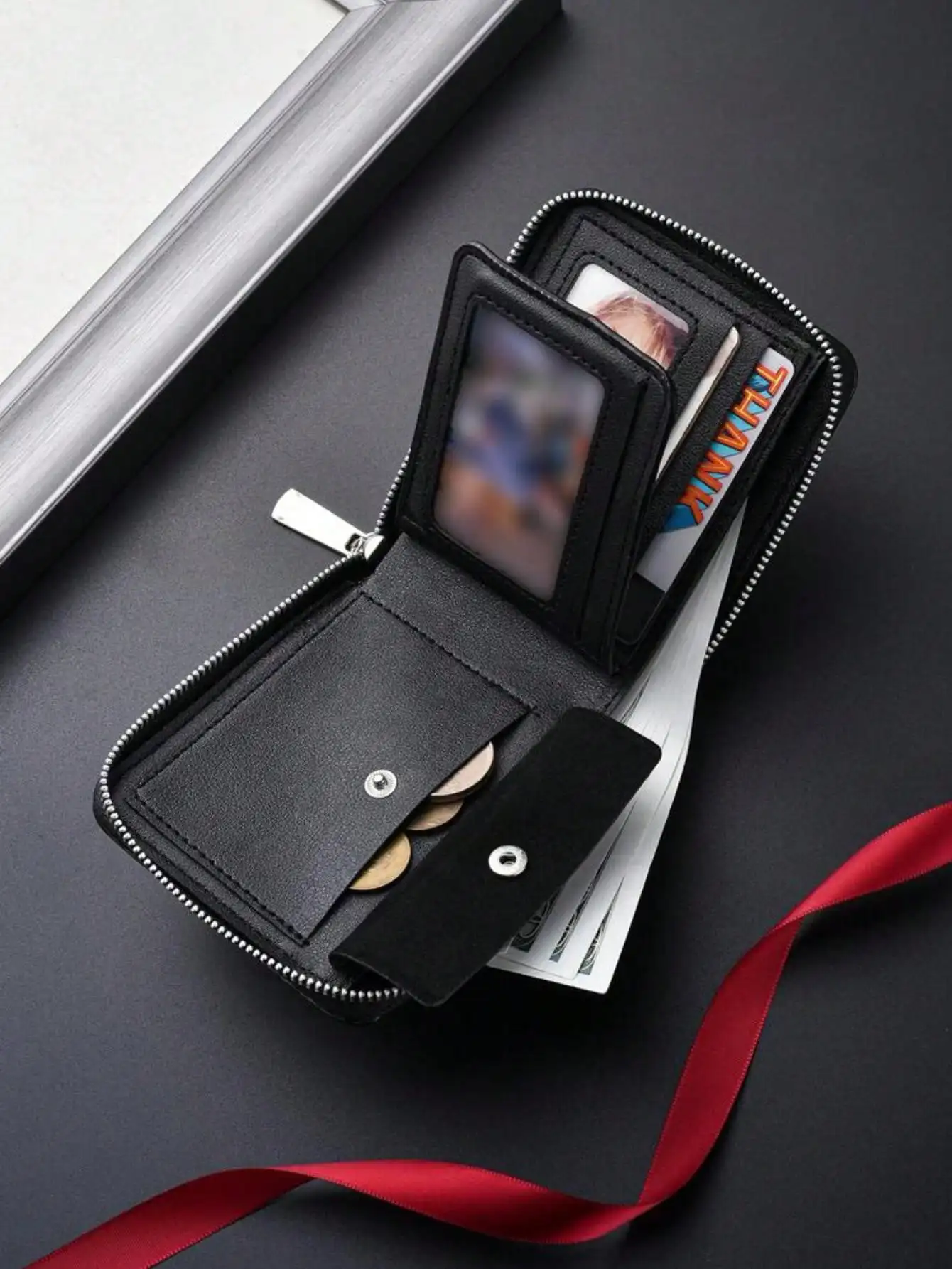 Sleek RFID-Blocking Minimalist Men's Wallet with Multi-Card Slots and Zipper