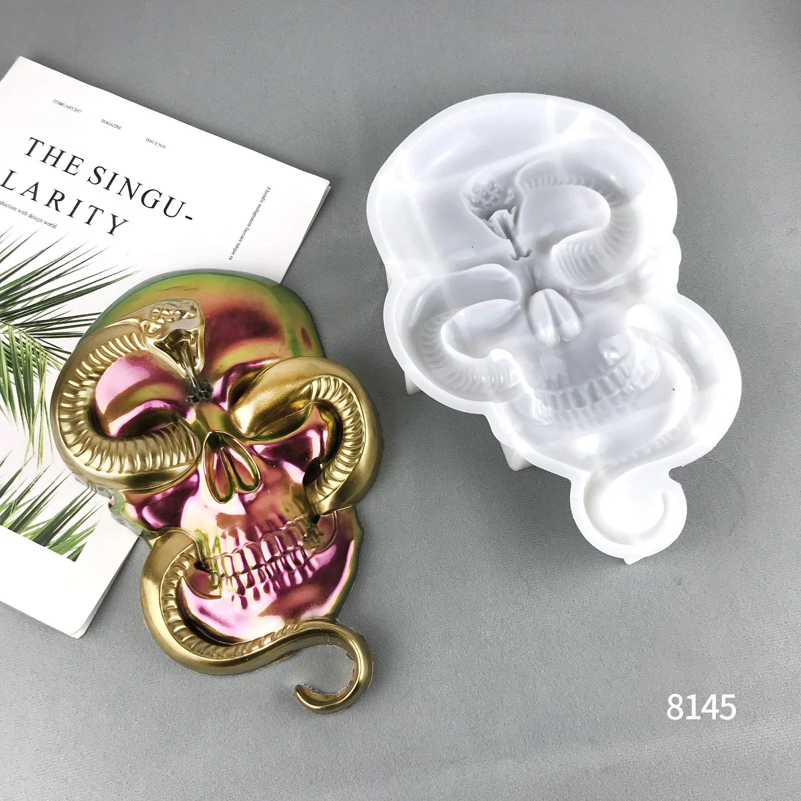 

DIY Three-dimensional Snake Shaped Skull Crystal Drop Glue Mold Halloween Decoration Wall Snake Shaped Skull Silicone Mold