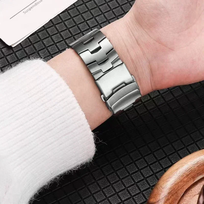 Titanium Band Bracelet for Smartwatch - Premium Wristband Strap