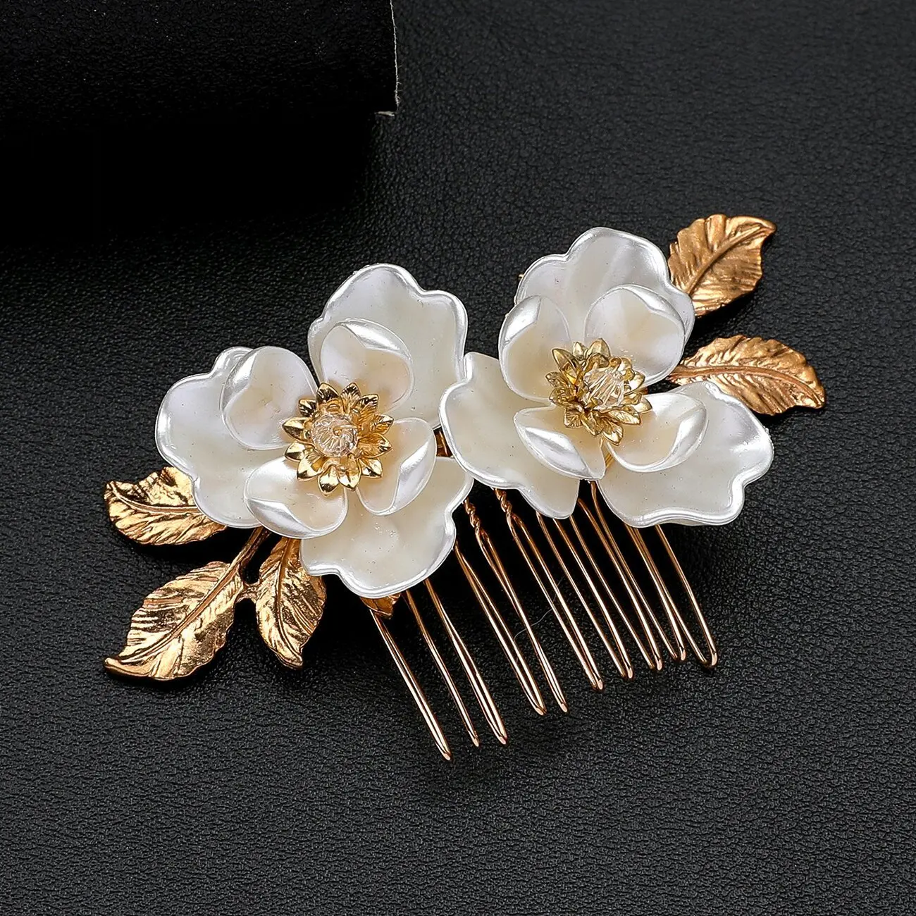 Hair Comb Bridal Headwear Bridal Hair Comb White Flower Hairpin Wedding Hair Accessories For Women Golden Leaf Tiaras New Fashion Marriage Jewelry