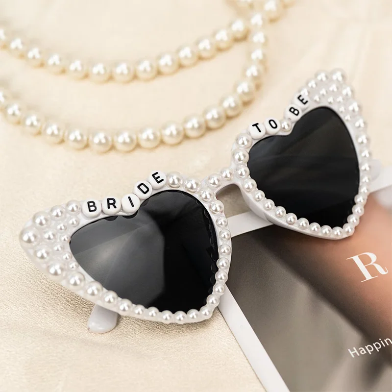 

Summer Beach Bride to be Pearl Sunglasses Pool Wedding Bridal Shower Disco Bachelorette Hen Party Decoration Future Mrs Gift