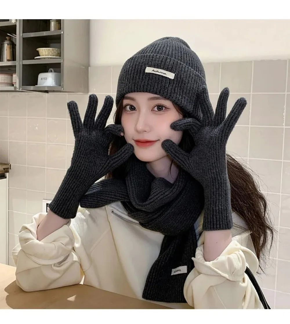 Rote Mütze Schal Handschuhe Set Gehörschutz verdickte gestrickte Wollmütze warme Baumwolle Neujahr Winter Beanie Hüte Weihnachtsgeschenk – Detail 10