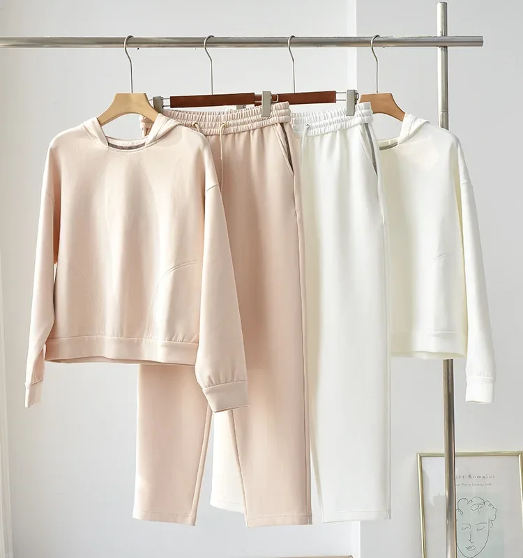 

Women's Two-Piece Set 2023 New Beaded Chain Loose Casual Long Sleeve Hooded Sweatshirt or Elastic Waist Sports Pants