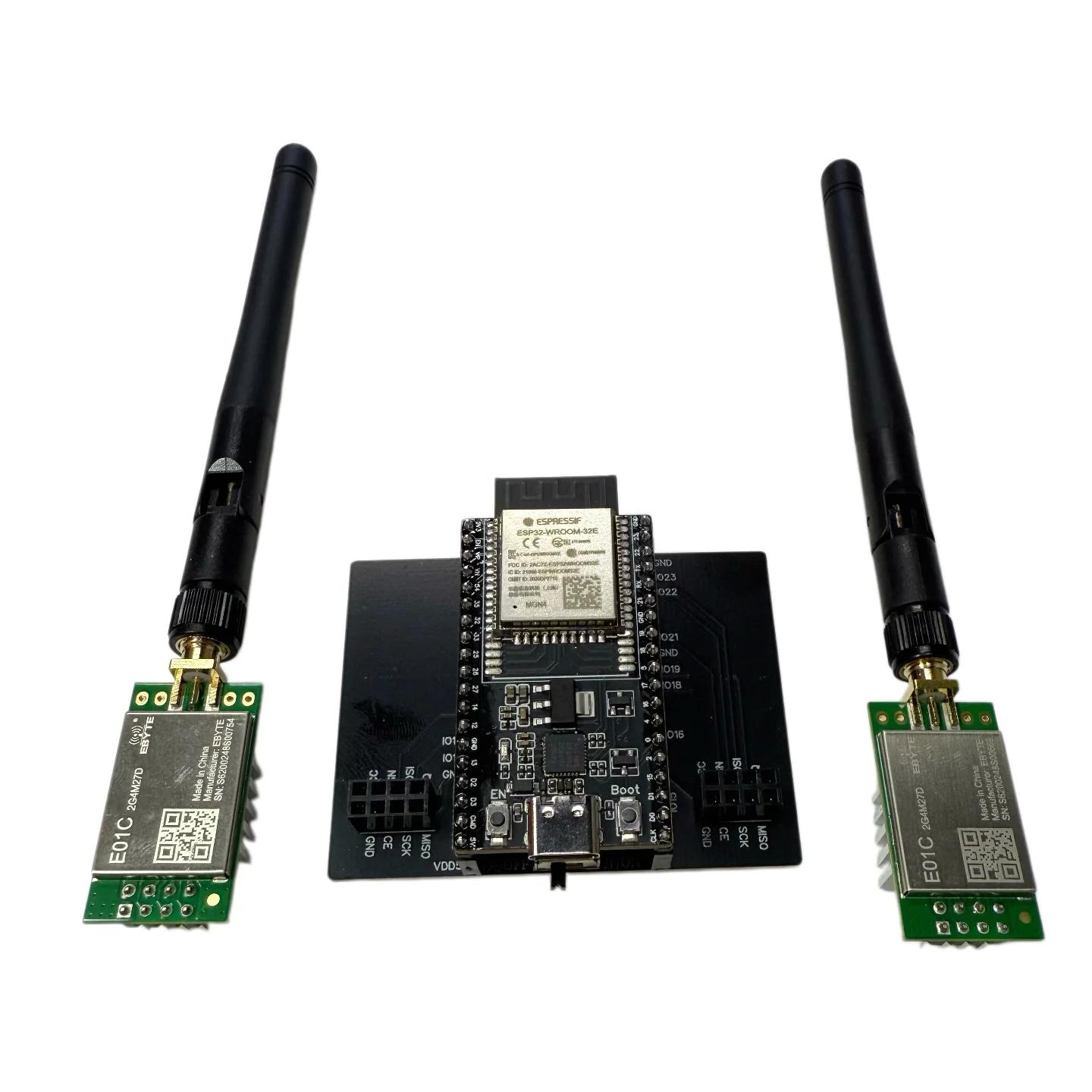 รูปสินค้า โมดูล NRF24L01 กำลังสูง + ESP32 สำหรับบลูทูธระยะไกล