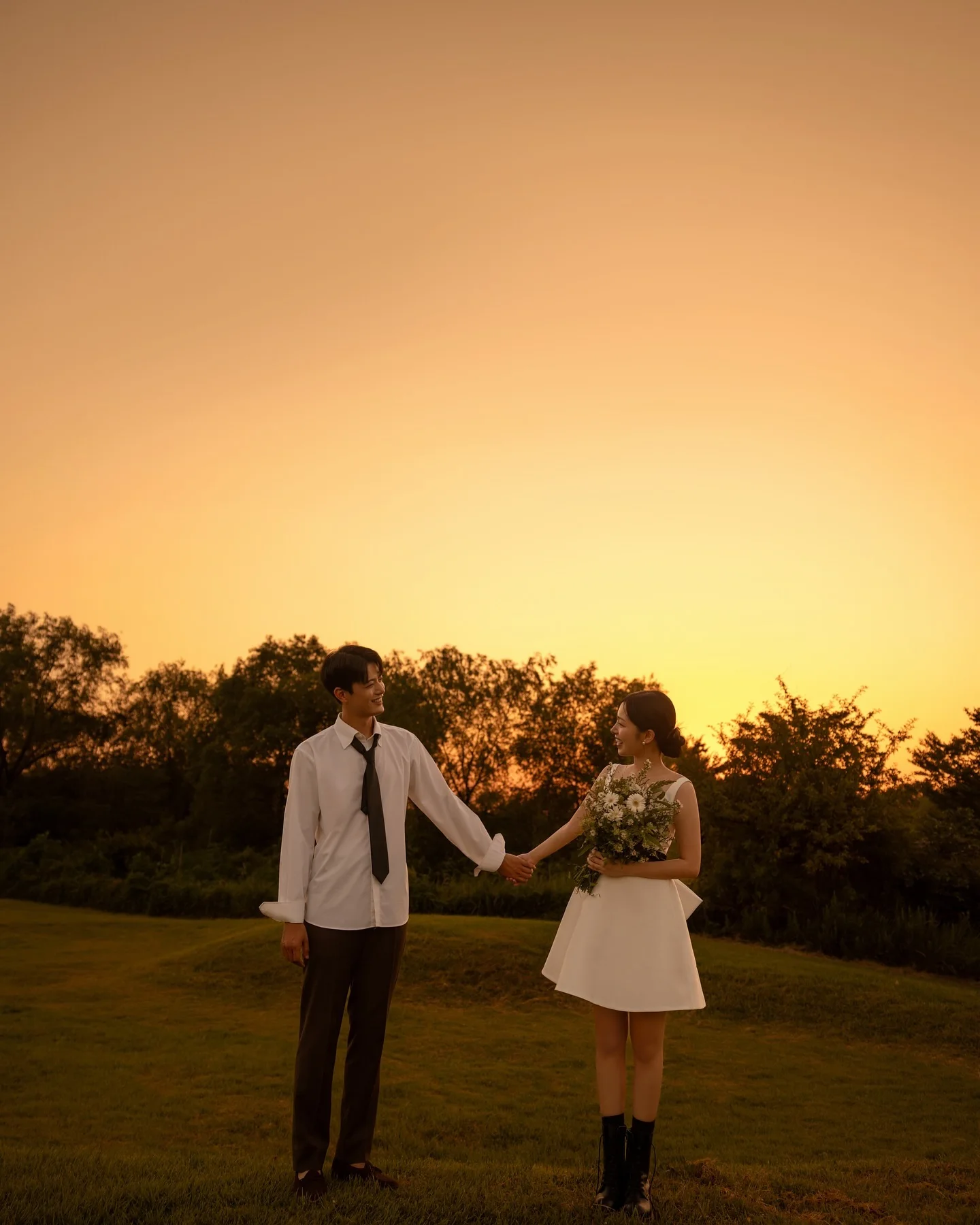 OLOEY Simple A Line Short Wedding Dresses Korea Photoshoot Wide Straps Bow Back Mini Country Bridal Gowns Customised Party Dress 5