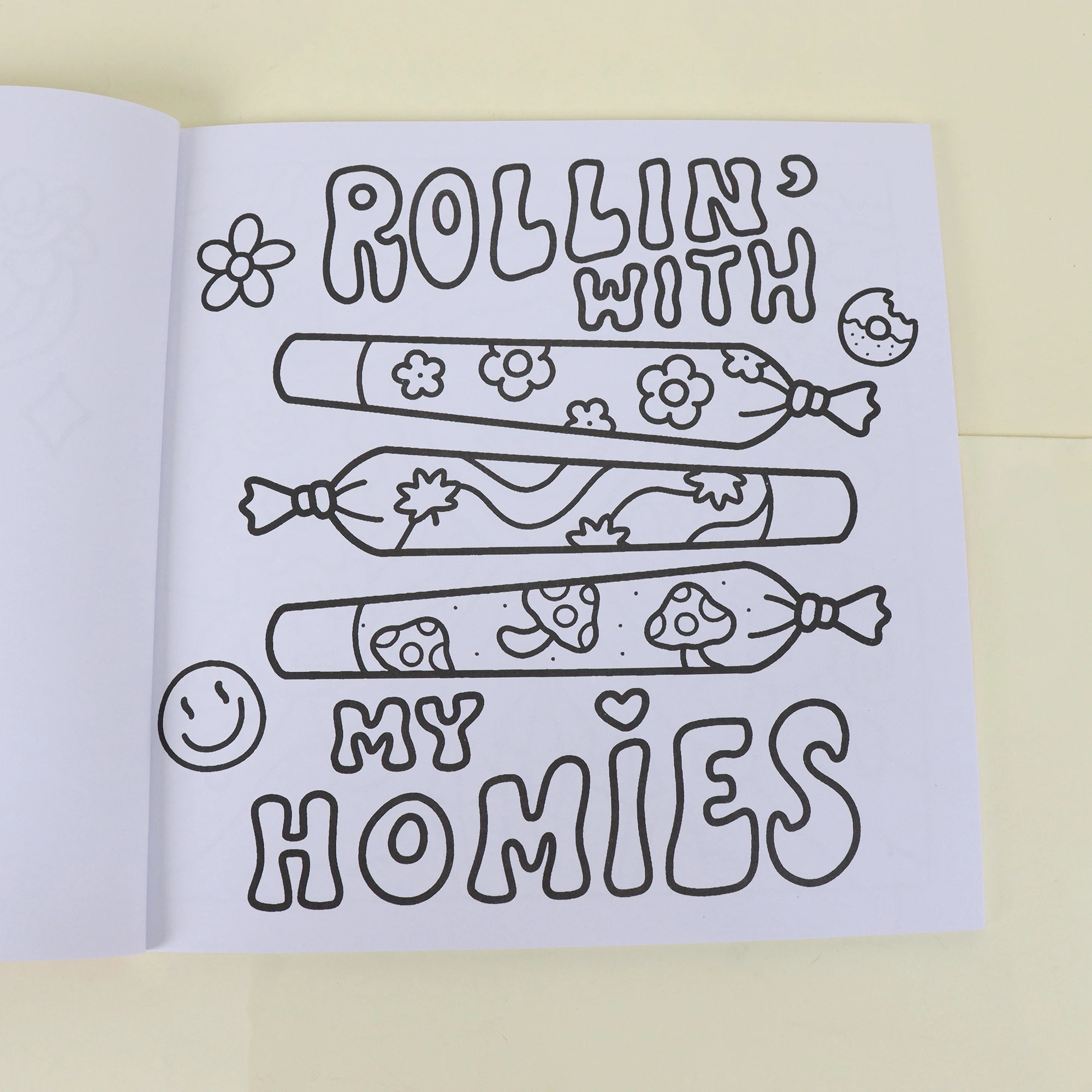 1 Psychedelic And Fashion Coloring Book Drawing Book, with 40 Pages of Cute Mushrooms, Snails, Sunflowers, Cats And Other Patter 4
