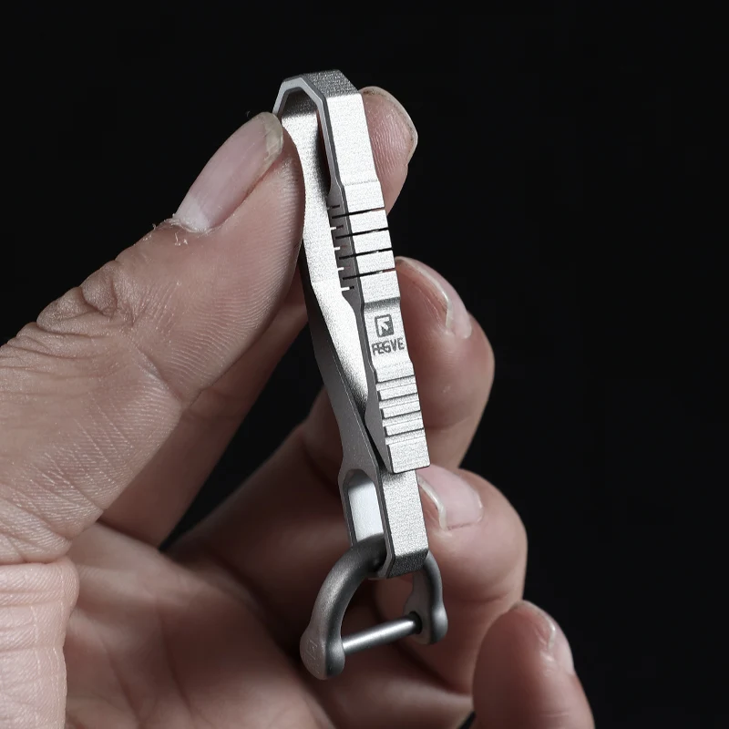 Genuine TC4 Titanium Durable Men's Keychain Wearable Belt Hanging Waist Car Key Chain Key Ring The Best Gifts For Men
