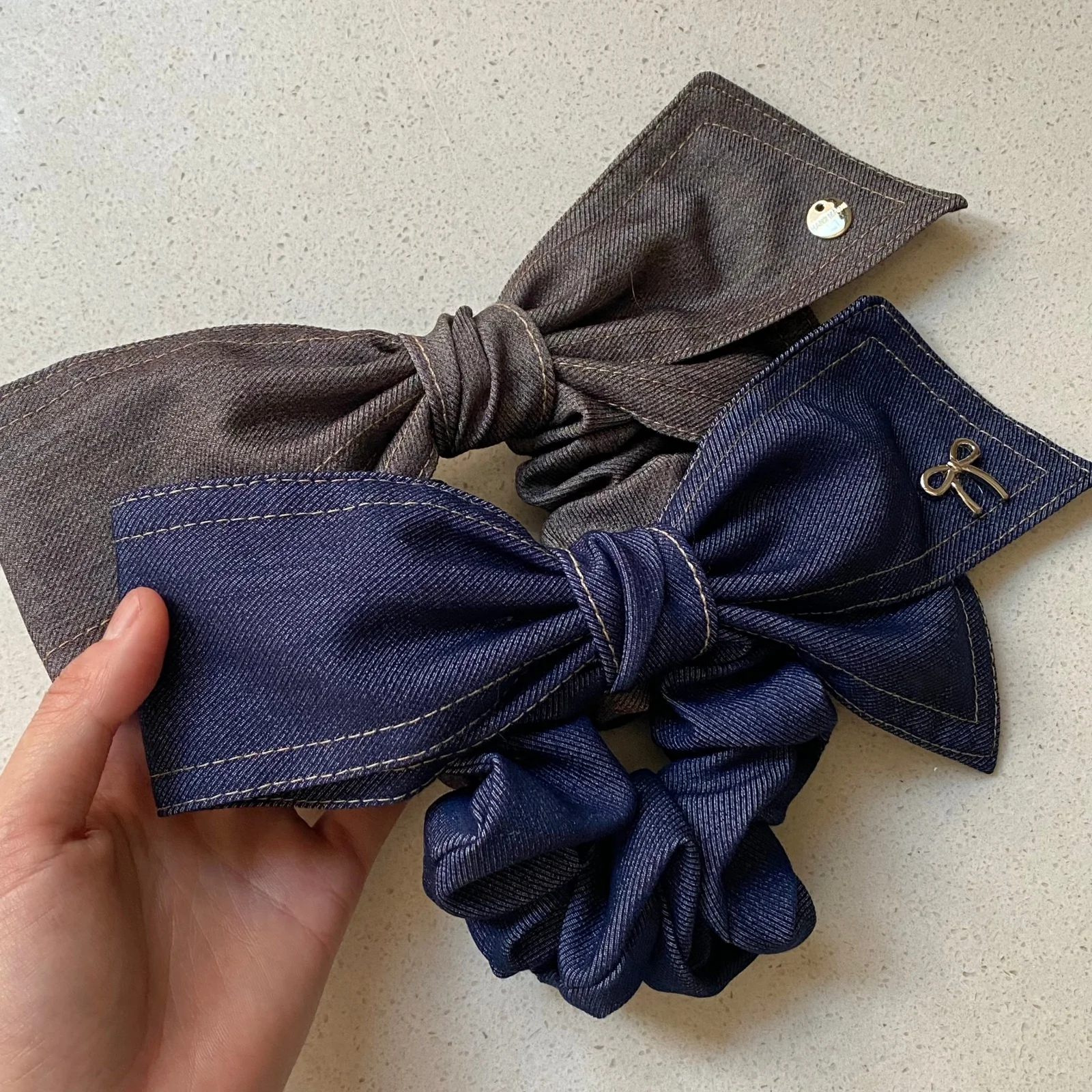 1PC Denim Bow Scrunchies Set, Blue & Brown Casual Hair Ties, Y2K Style Elastic Hair Bands For Women, Stylish Button Decor Hair