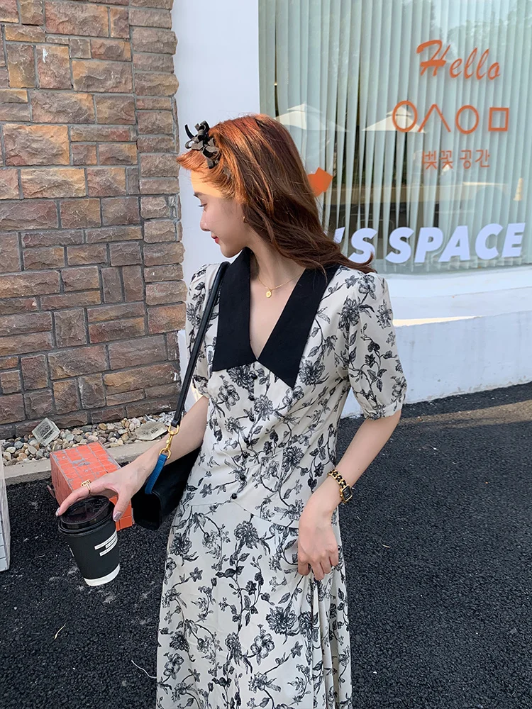 

French Tea Break Dress with a Waist Down and a Slim Heben Style Black Floral Dress for Women with a High-end