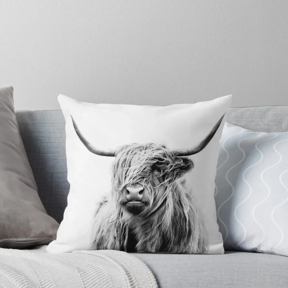 

Portrait Of A Highland Cow Throw Pillow Sofa Cushions Covers Decorative pillowcase