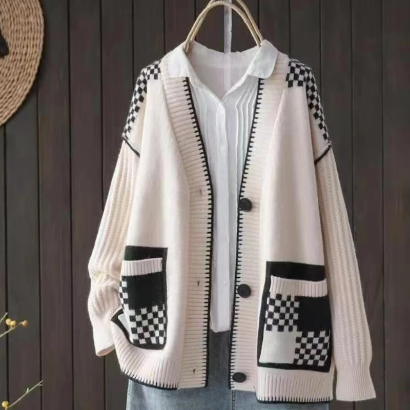 New Autumn and Winter Cardigan Women's Long-sleeved V-neck Sweater Retro Contrasting Color Single-breasted with Pocket Knitwear