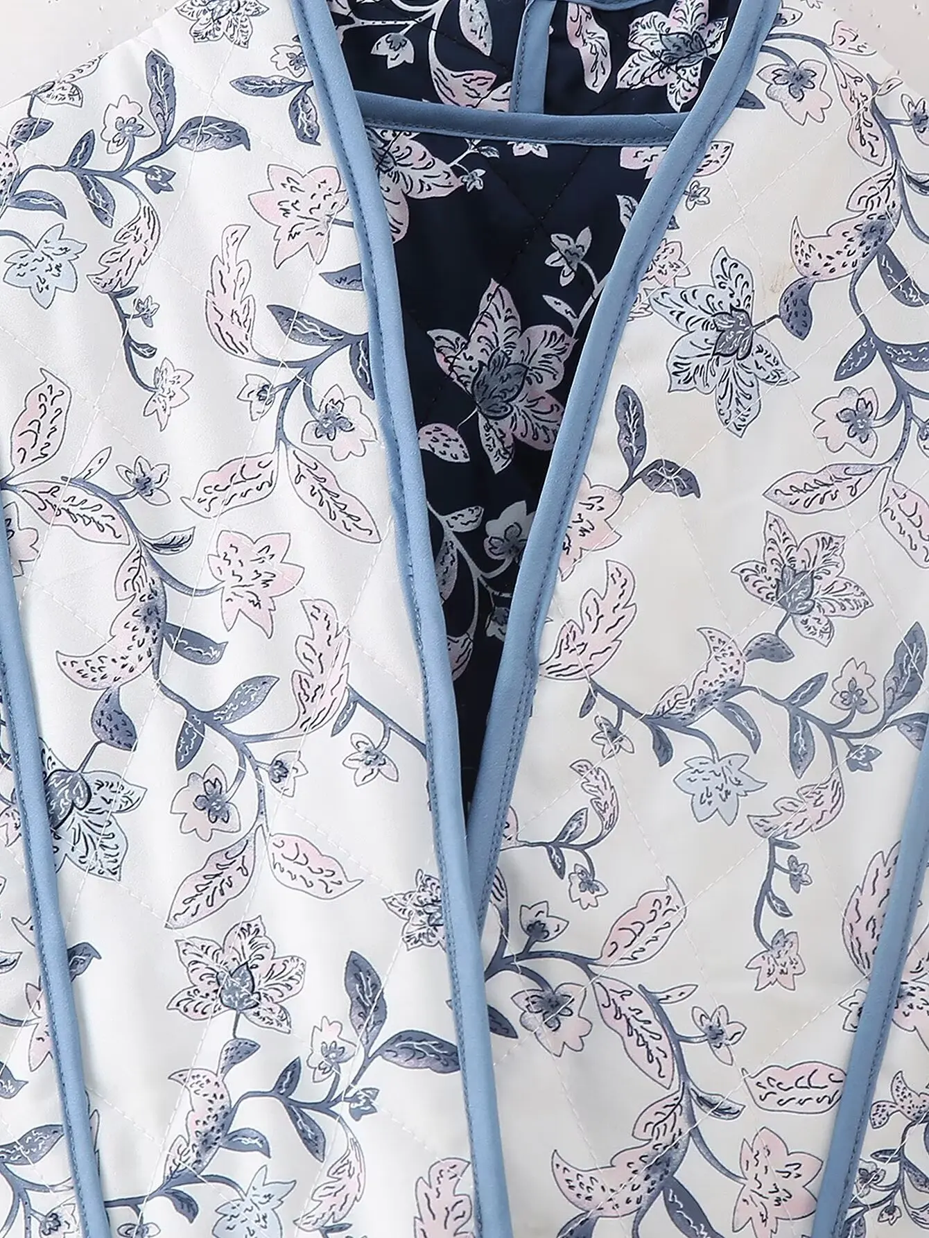 Women Autumn Winter Bomber Jacket Female Full Sleeve Print V Collar Quilted Reversible Short Coat Lady Casual Outwear Streetwear