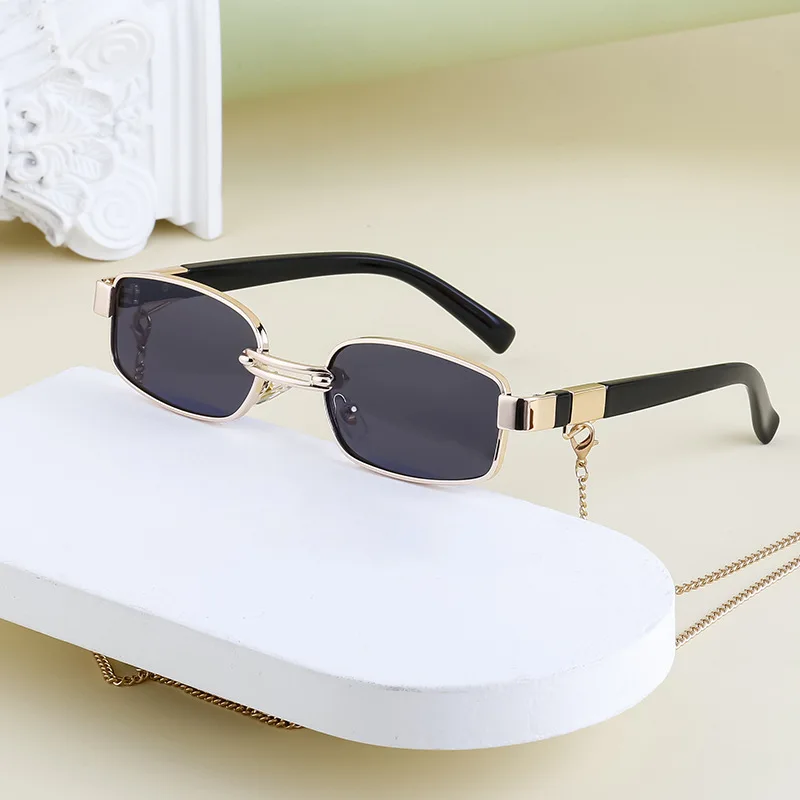 

Vintage Punk Sunglasses Women with Chain 2023 Luxury Brand Small Rectangle Sun Glasses for Ladies Steampunk Eyewear Shades UV400