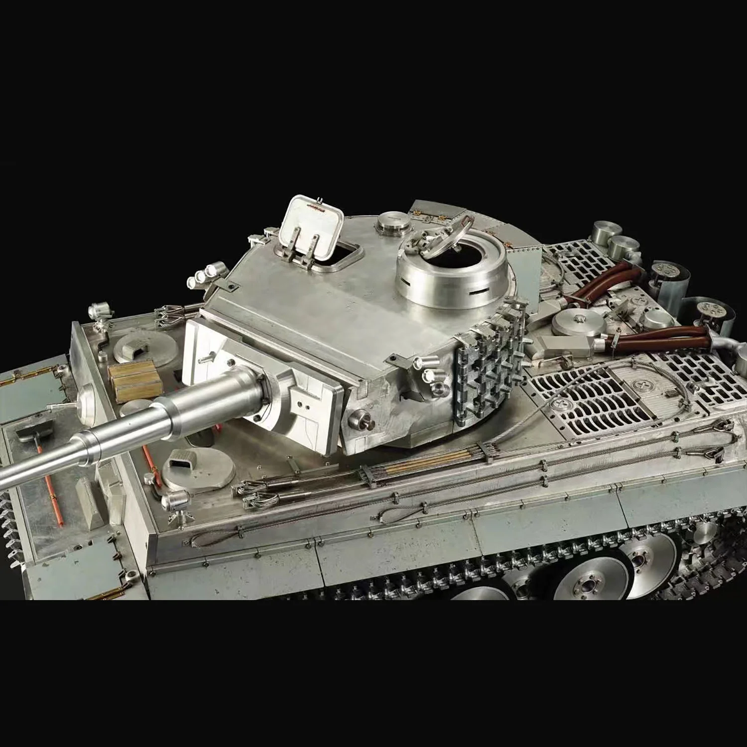 Heng Long 1/6 Heavy Full Metal German Tiger I RTR RC Tank 3818 Tracks Barrel Recoil Remote Control Vehicle Toys for Adults 5