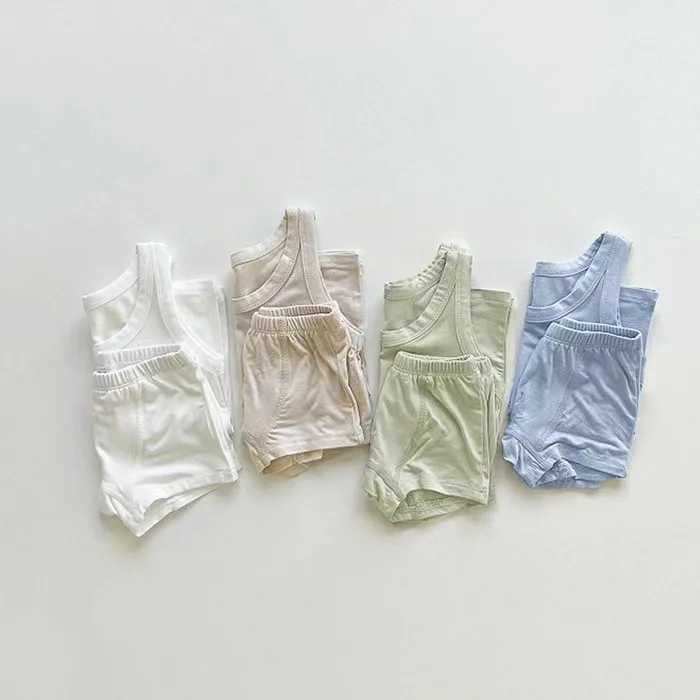 Рисунок 2 - Жилет и шорты для маленьких мальчиков и девочек