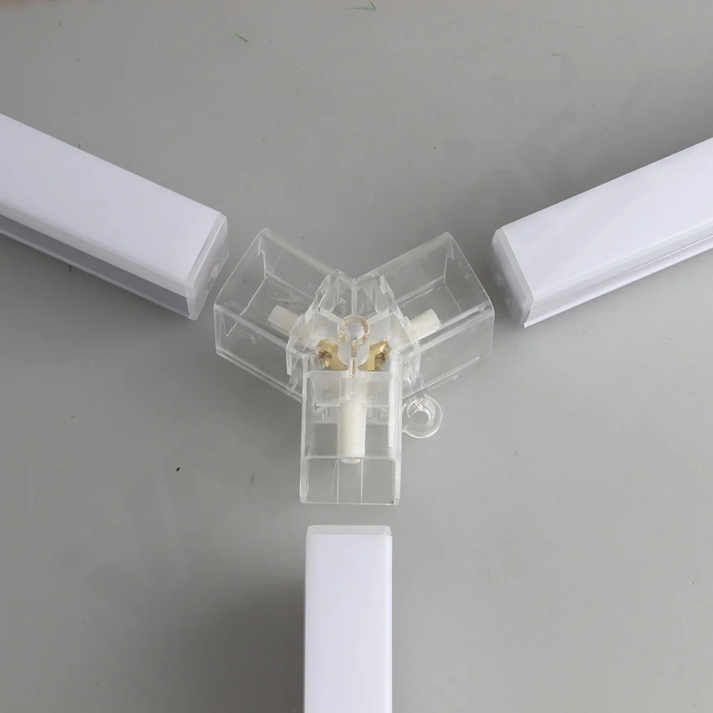รูปสินค้า ไฟ LED โรงรถ DIY ส่องสว่าง 6 หน้า ปรับแต่งได้
