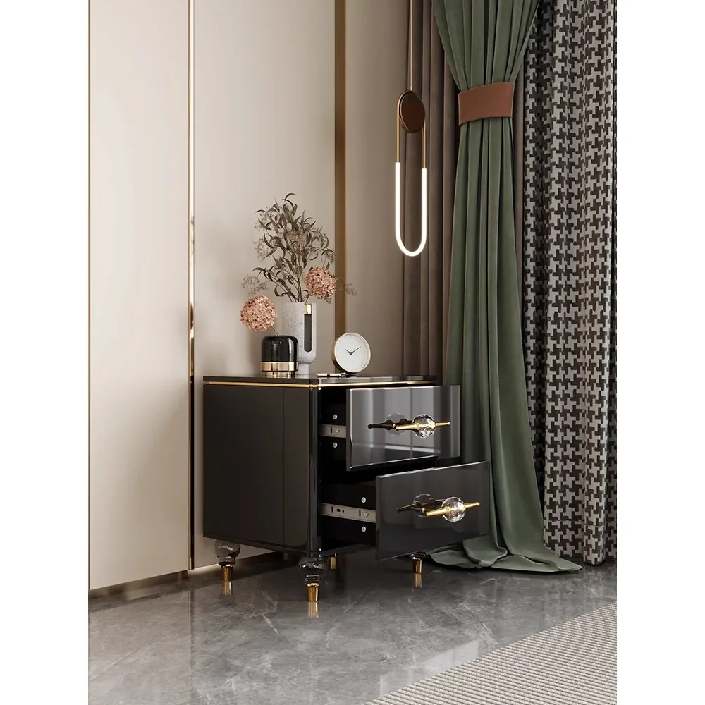 

Shiying bedside table is luxurious and high-grade, simple and modern, and the new home bedroom bedside storage cabinet is black.