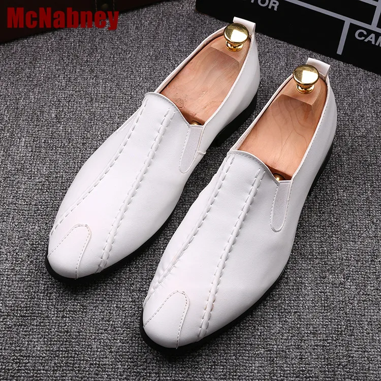 

Men's Pointed Toe Leather Shoes Fashion Slip On Concise Patent Leather Internal Elevation Male Casual Shoes Black and White