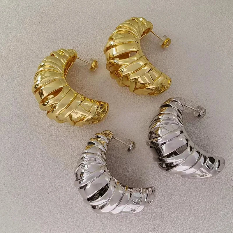 

LONDANY earrings Bull horn earrings simple texture exaggerated metal high-end feel earrings